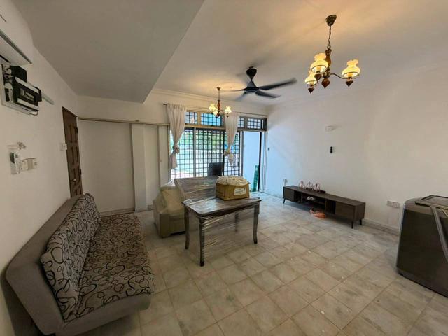 Tamam Daya House For Rent Near Bandar Dato Onn Taman Mount Austin