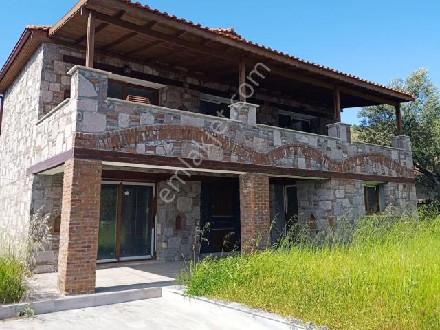 Tamamı Doğal Taş İşçiliği İle Yapılmış Müstakil 3+1 Sıfır Villa