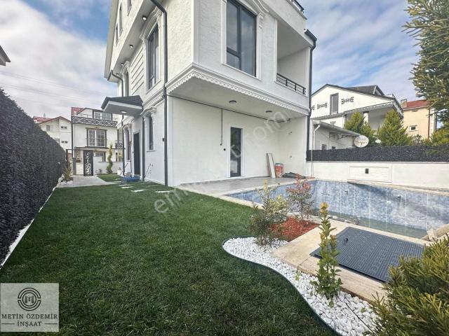 Tamamen Müstakil Sahile 4.parsel Aradığınız Villa Tam Da Bu