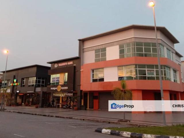Taman 1 Lagenda Melaka,3 Storey Corner