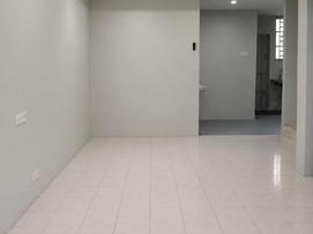 Taman Tambun Jaya Double Storey Terrace 4 Bedrooms For Rent