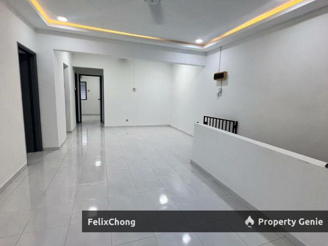 Taman Tampoi Indah Townhouse,Jalan Titiwangsa,Johor Bahru,1st Floor,Renovated