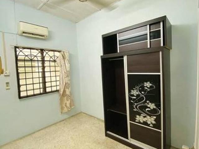 Taman Tampoi Indah Tampoi Full Loan Renovated Townhouse