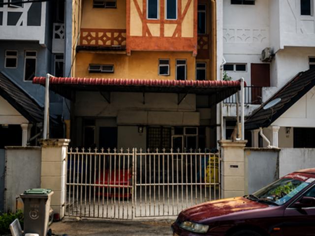 Taman Tampoi Utama