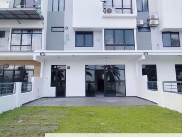 Taman Tasik Prima, Puchogn 3 Storey Townhouse For Sale LUXURY