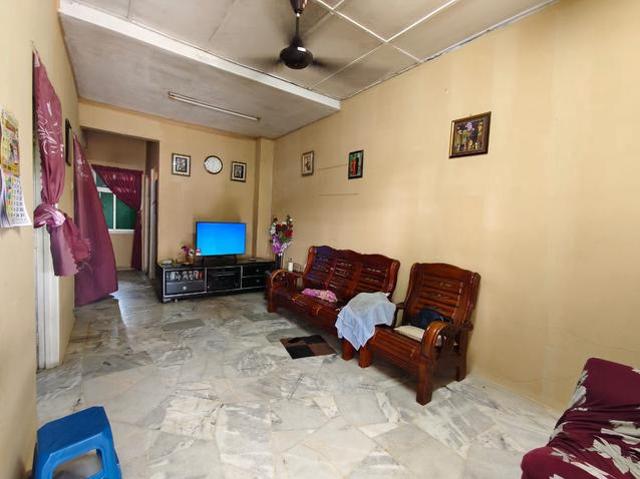 Taman Teratai Bukit Beruntung Rawang 20x65
