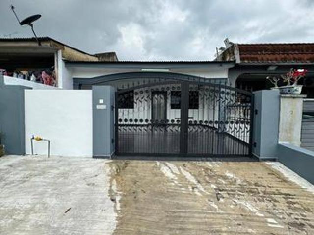 Taman Tun Aminah Skudai Jalan Pahlawan Rrnovated Good condition