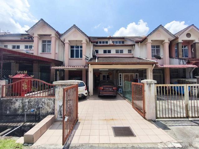 Taman Tun Perak Rawang Double Storey 22x70 For Sale