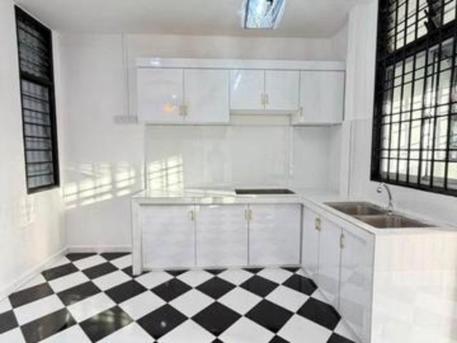 TAMAN TUNKU SARINA JITRASiap Kitchen Cabinet Security Door