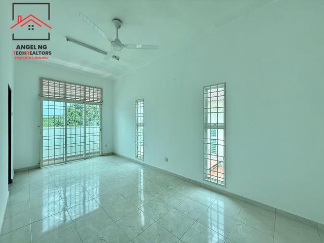 Taman Tuanku Haminah 2 Storey Semi D with Good location