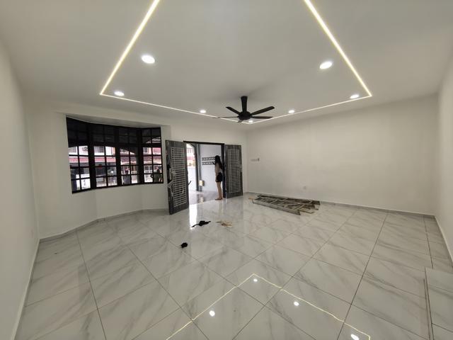 taman ungku tun aminah double storey renovated house near sutera mall