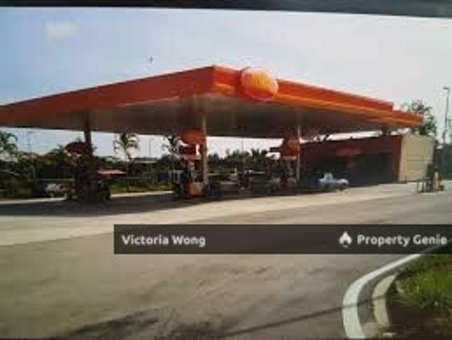 Taman Ungku Tun Aminah Petrol Station