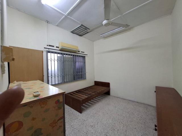 Taman Ungku Tun Aminah single storey for Rent