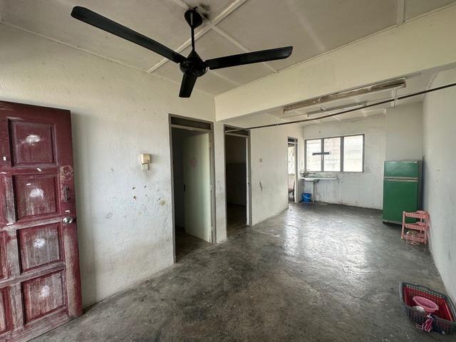Taman Ungku Tun Aminah Skudai Renovated Low Cost Flat