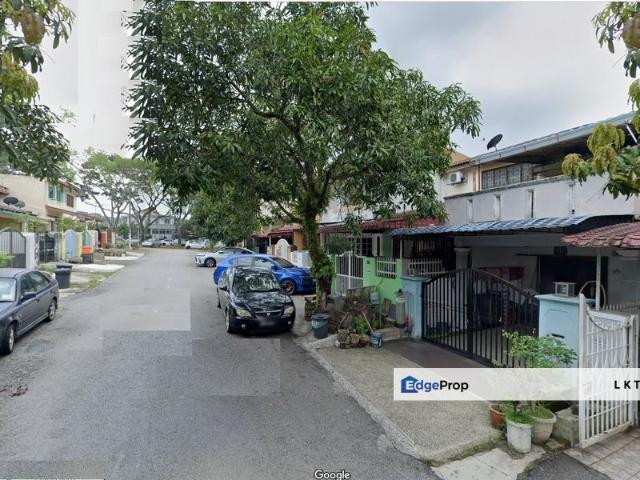 TAMAN UNIVERSITY INDAH