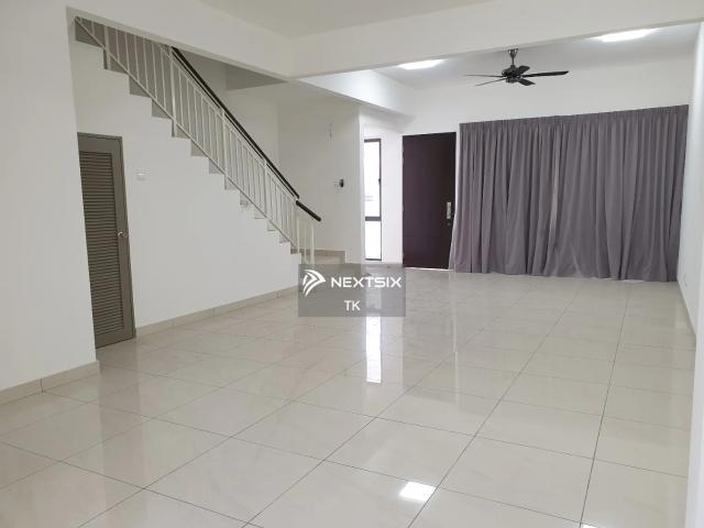 Taman University 3 Storey Shoplot