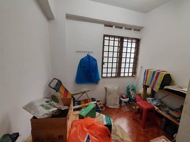 Taman Universiti Medium Cost Flat For Sale