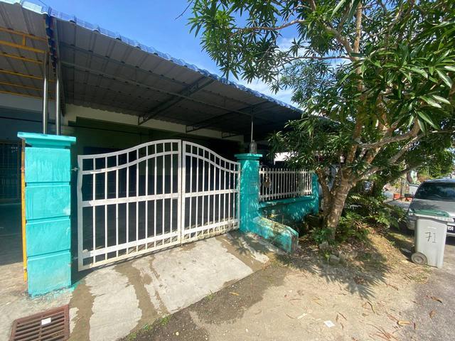 TAMAN UNIVERSITI Open Facing Nearby UTHM NEGO