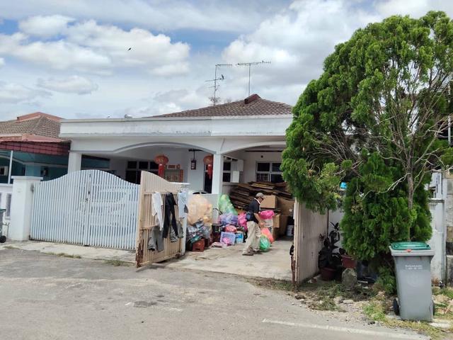 Taman universiti jalan kebangsaan single storey view n offer