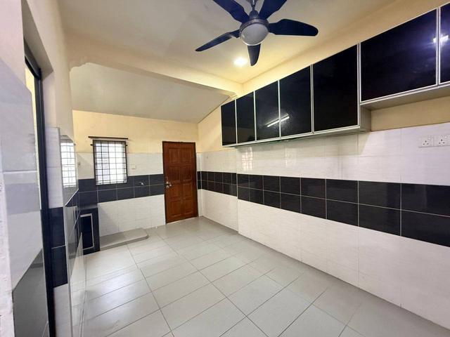 Taman universiti Jalan Penyiaran double storey for rent