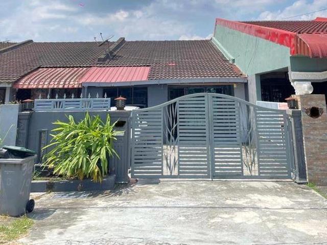 Taman Universiti Renovated 10Min UTM Skudai 3 Bedroom Full Loan