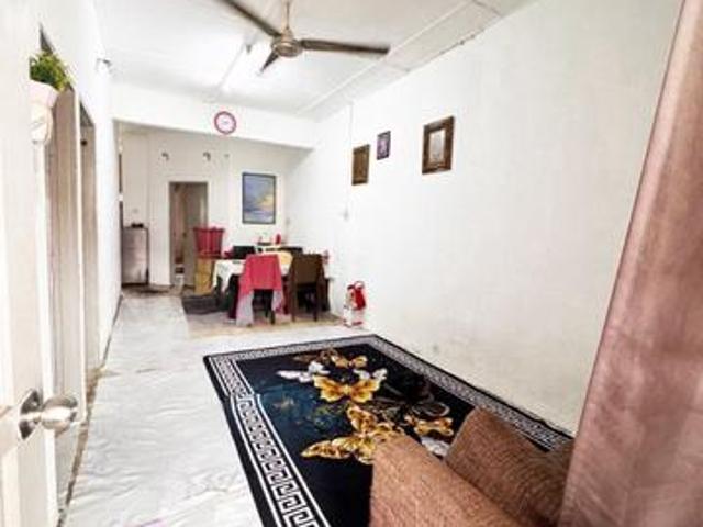 Taman Universiti Single Storey Terrace House