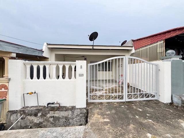 TAMAN UNIVERSITI SINGLE STOREY TERRACE HOUSE For Sale