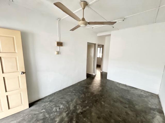 Taman Universiti Single Storey Terrace Low Cost House 2bed Johor
