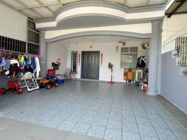Taman Universiti Skudai renovated fully furnished autogate CCTV