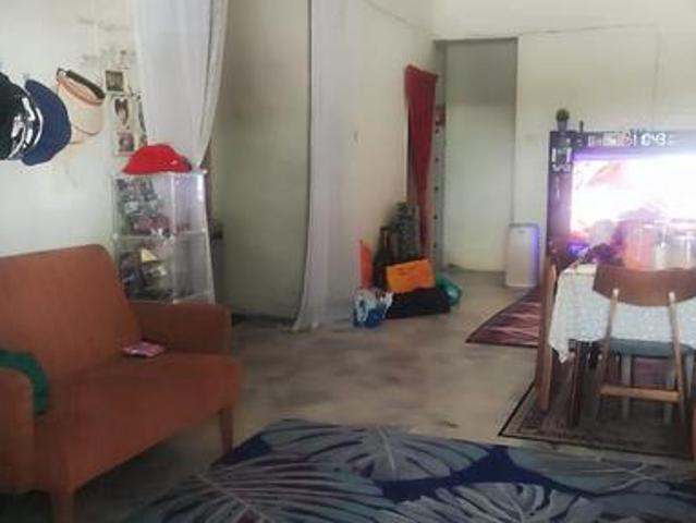 Taman Velox single storey landed near mall shops easy access