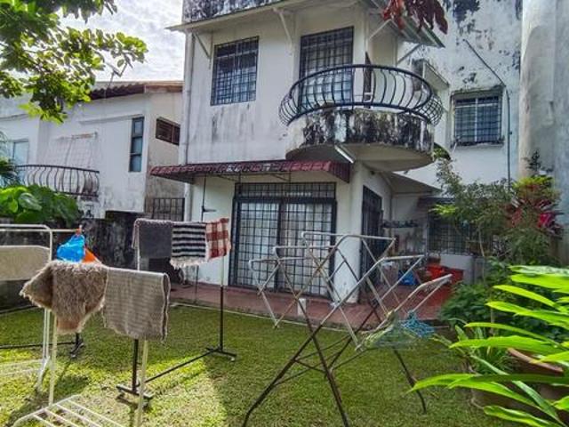 Taman Wangsa UkayDouble storey Freehold Extra land for gardening