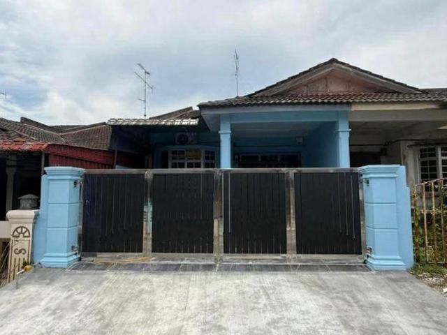 Taman Wawasan Kelapa Sawit Kulai Single Storey Renovated House