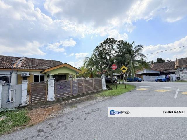 Taman Widuri, Bukit Beruntung