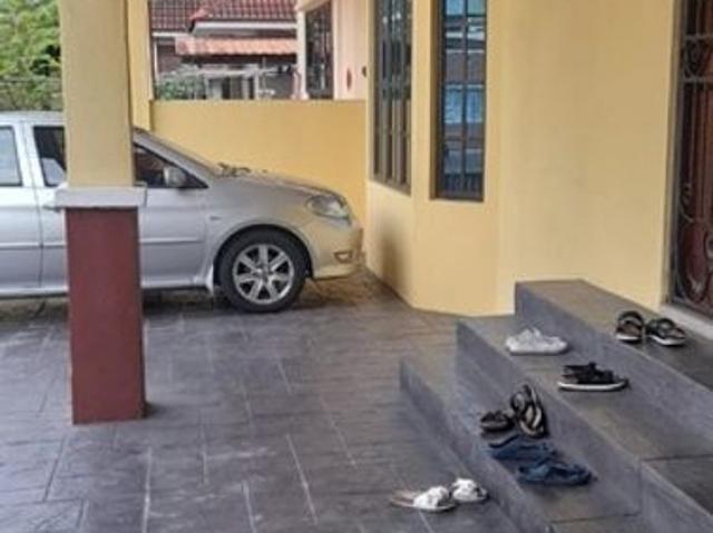 Taman Yarl Double storey Semi Detached house