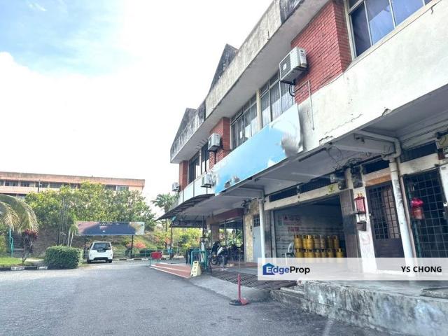 Taman Air Biru Lot