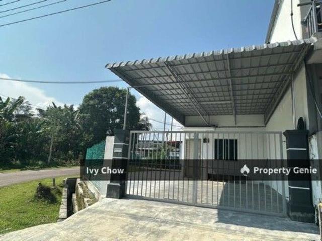 Taman Aman Kluang Corner for Rent