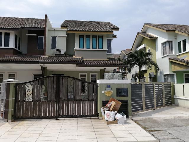 Taman Aman perdana semi D
