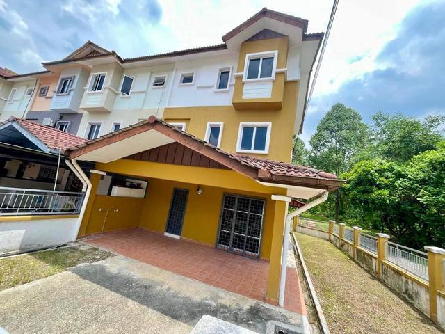 Taman Anggerik Emas Kajang 3 Storey Terrace End Lot For Sale
