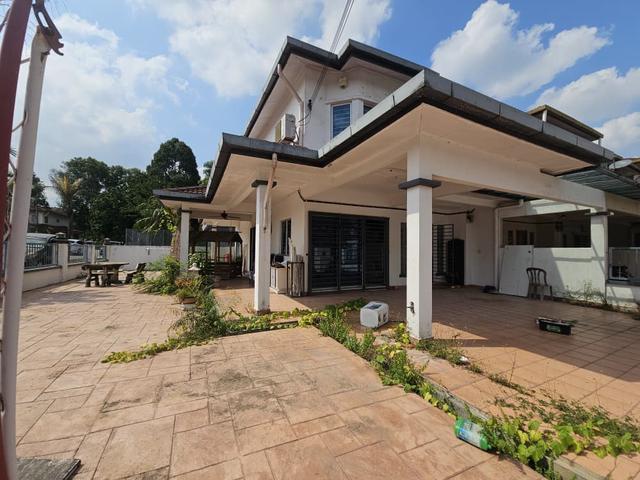 Taman Anggerik Perdana Corner 2Storey House For Sales