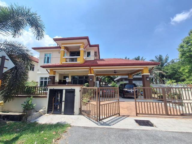 TAMAN BAJURIOLAK LEMPITCORNER LOT 5200SQFT 2Storey Bungalow