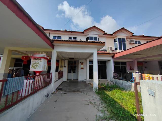 TAMAN BATiK DOUBLE STOREY TERRACE HOUSE FOR SALE RENOVATION