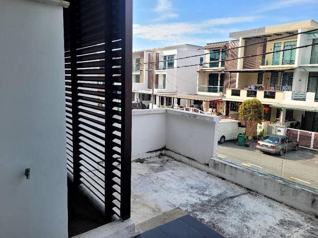 Taman Bayu Aman 3 storey house