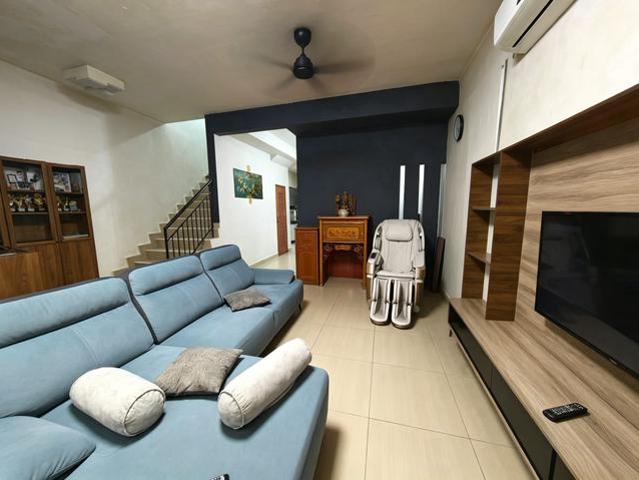 Taman Bestari Indah Ulu Tiram Rare Renovated Corner Lot Terrace