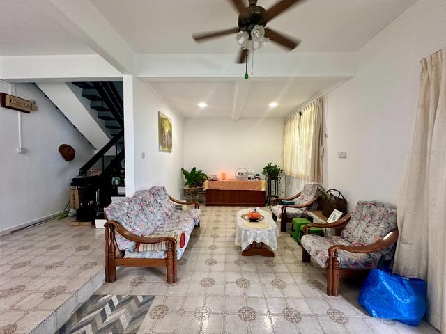 Taman Bornion 2Storey Semi Detached Furnished Damai QE
