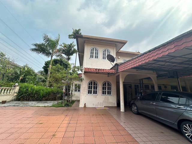 Taman Bunga Negara Seksyen 27 Corner Lot Double Storey near LRT