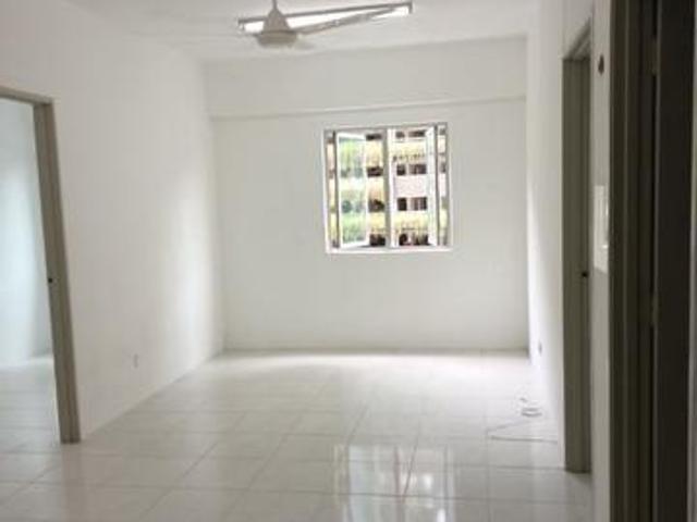 Taman bukit esrkine tanjung tokong 654sf rare worth low price