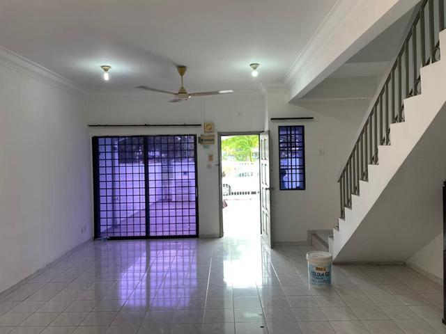 Taman Bukit indah 2 Double Storey House Facing Garden