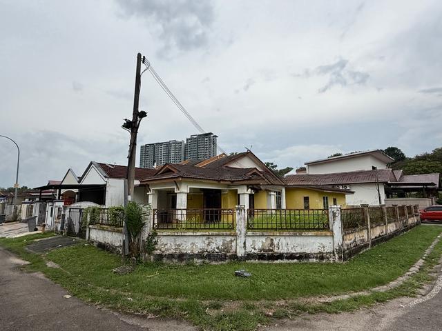 Taman Bukit Indah Iskandar Puteri Single Storey Renovated Corner