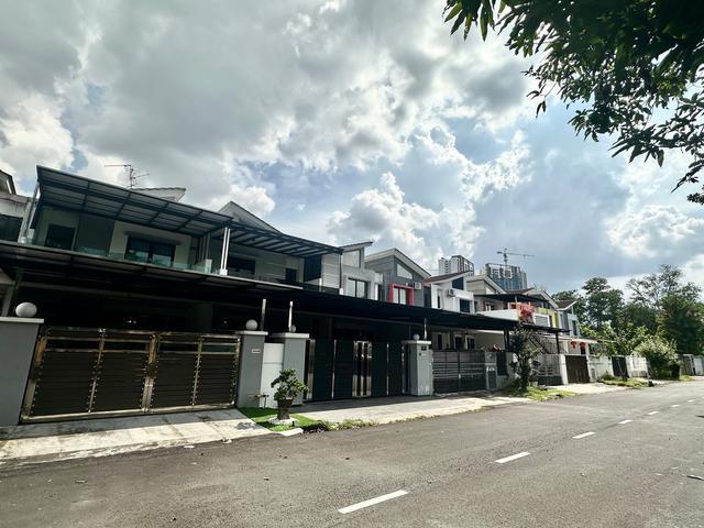 Taman Bukit Indah Renovation Unit Good Condition