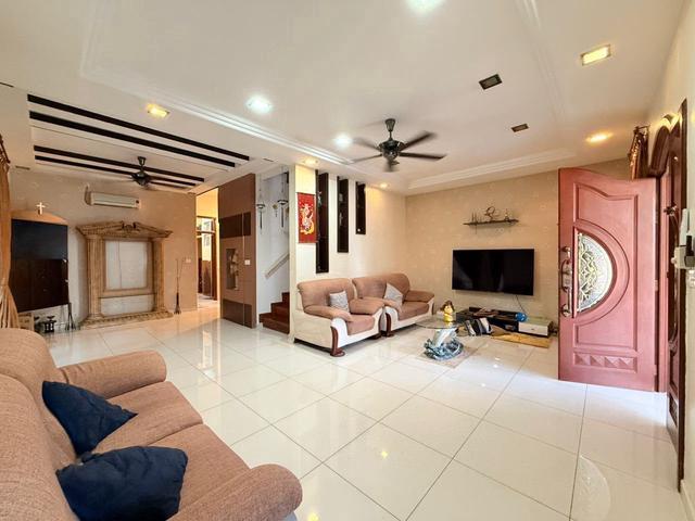 Taman Bukit IndahDGrandeDouble Storey Cluster House For Rent